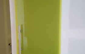 Συρόμενη Γυάλινη Πόρτα με Χρωματιστή μεμβράνη